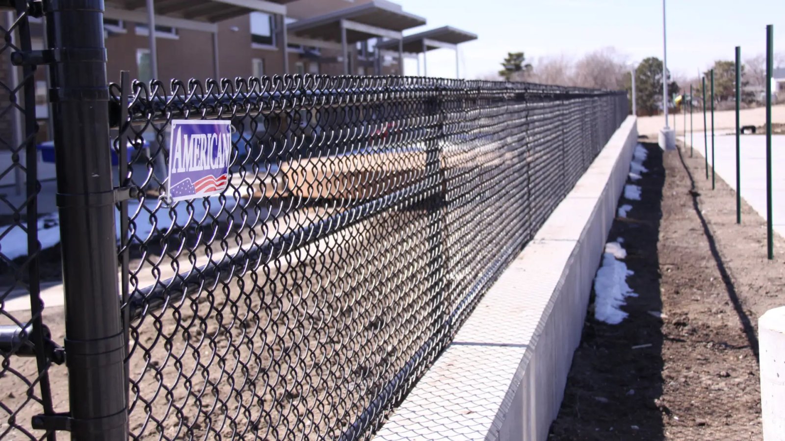 Black-Vinyl-Chain-Link-Fence
