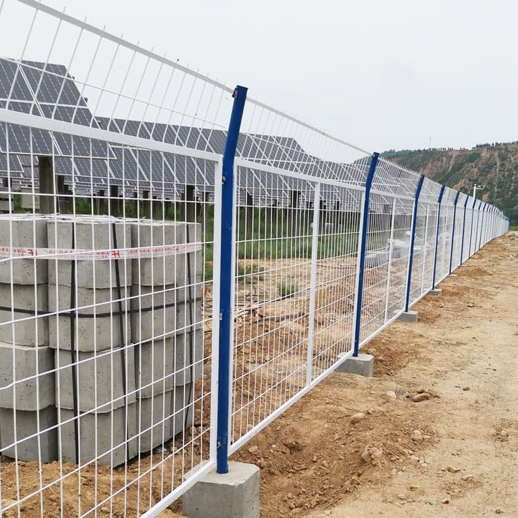 Why Solar Farms Need the Right Fence – Safety, Security & Smart Design for PV Power Plants