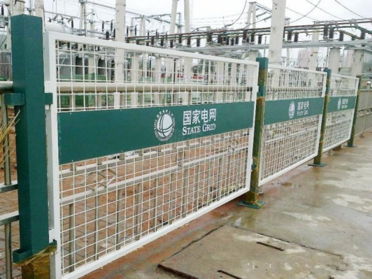 How to Choose the Right Perimeter Barrier for Your Photovoltaic Power Plant