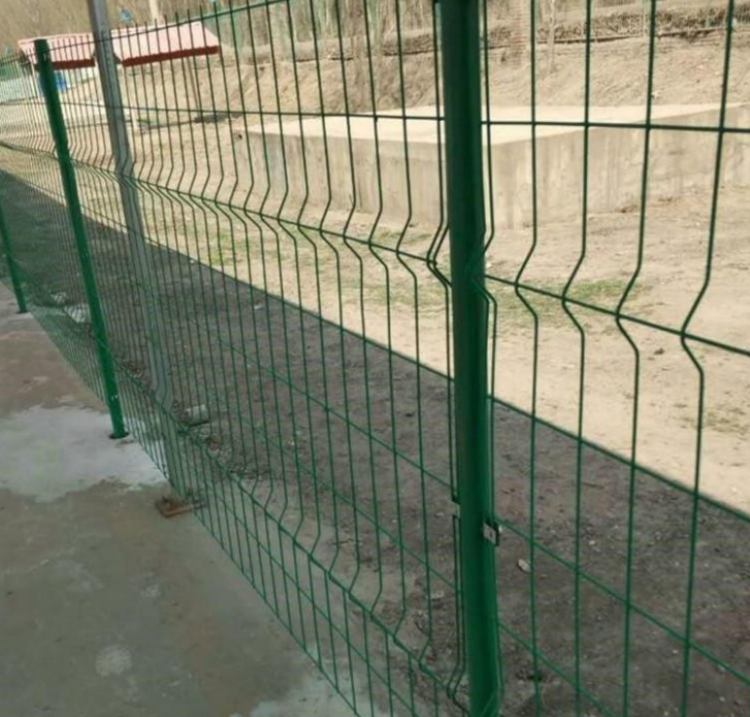 Solar Farm Fencing: Zero Shading, Extreme Durability & Smart Installation for PV Plants