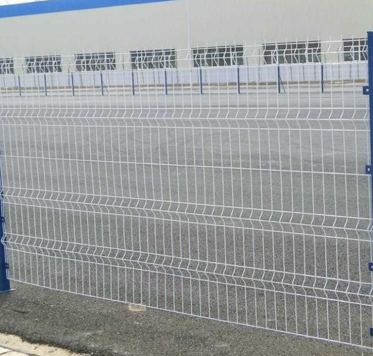 Solar Farm Fencing: Zero Shading, Extreme Durability & Smart Installation for PV Plants