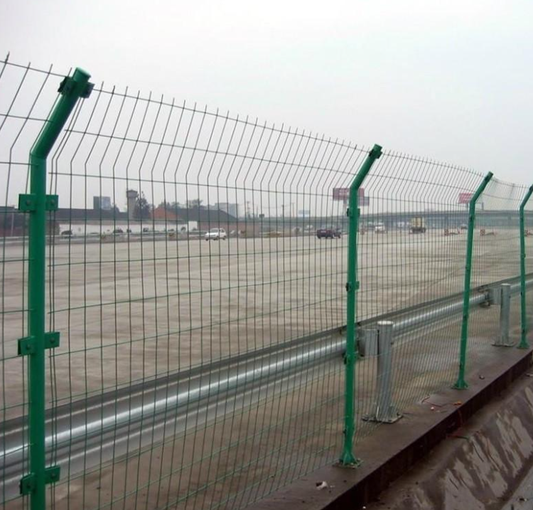 Solar Farm Fencing: Zero Shading, Extreme Durability & Smart Installation for PV Plants