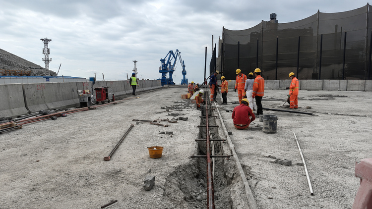Phased construction organization and site review