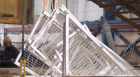 How We Handled Surface Issues Found by a Customer on Hot-Dip Galvanized Fencing