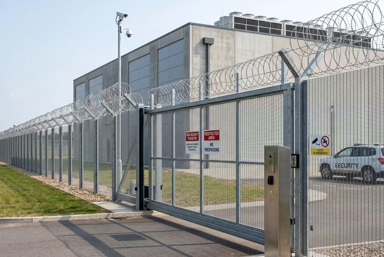 358 anti-climb fence applied to a high-security zone