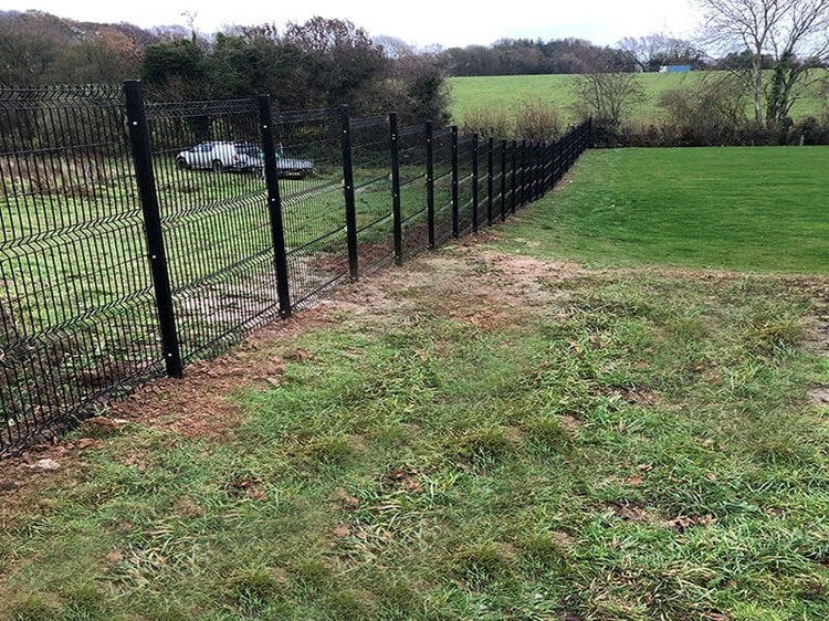 Selsted Primary School | stepped welded mesh fence on sloping ground