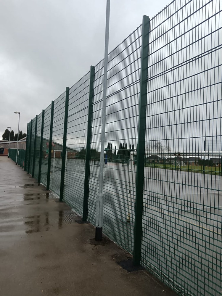 Tunstall School | 4 m high sports-field fence