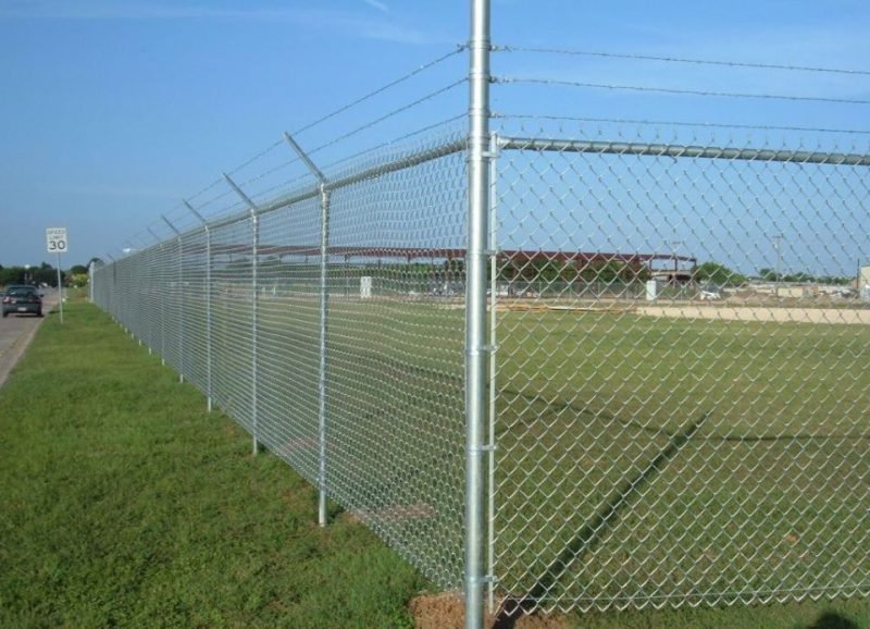 Commercial-Chain-Link-Fence
